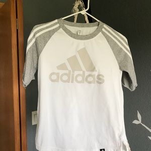 Adidas T-shirt